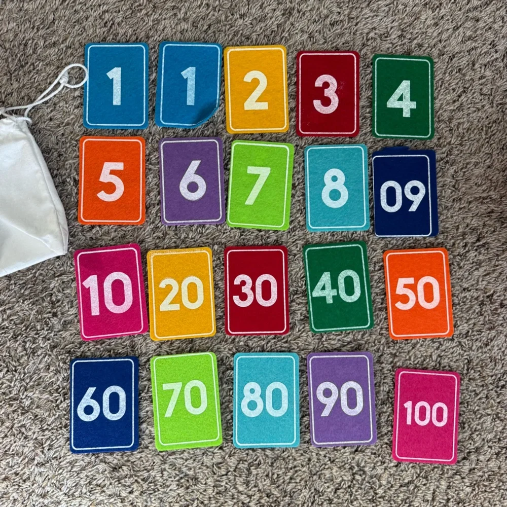 Felt number flashcards with carry bag
